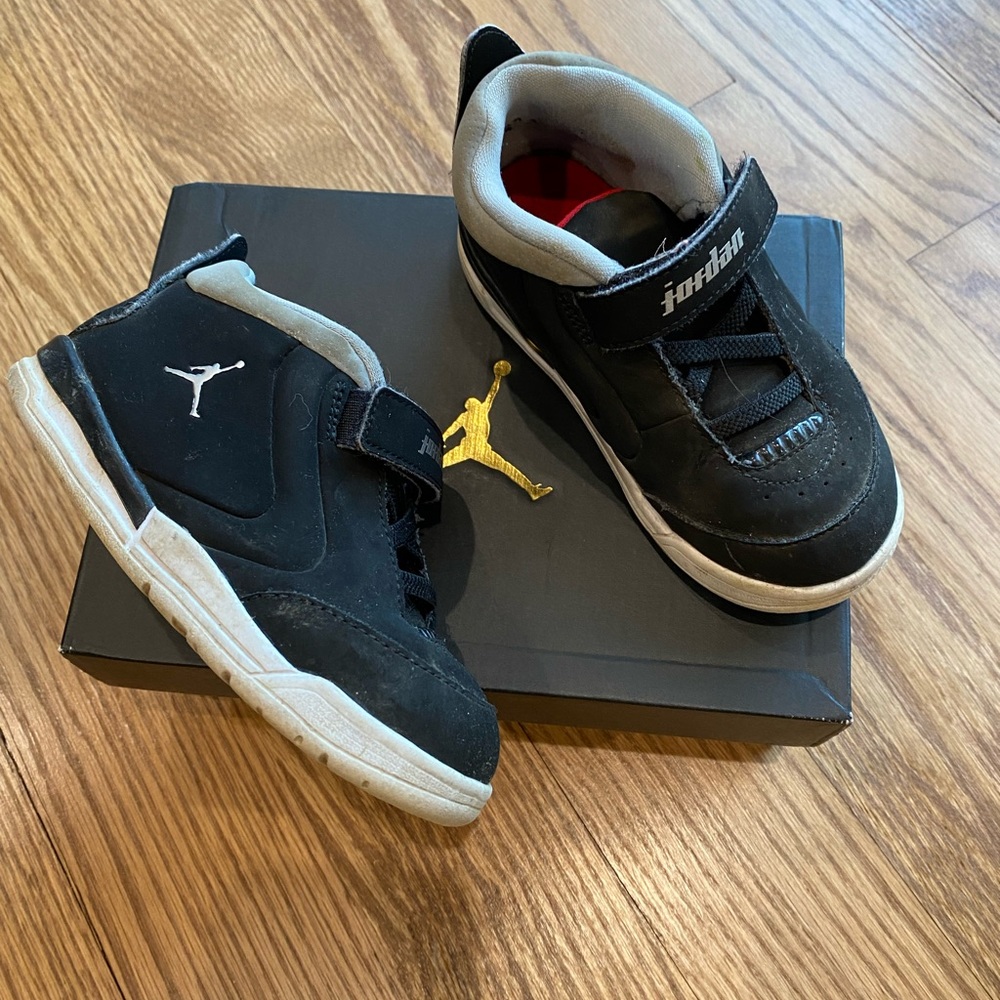 Toddler Jordan’s size 9c